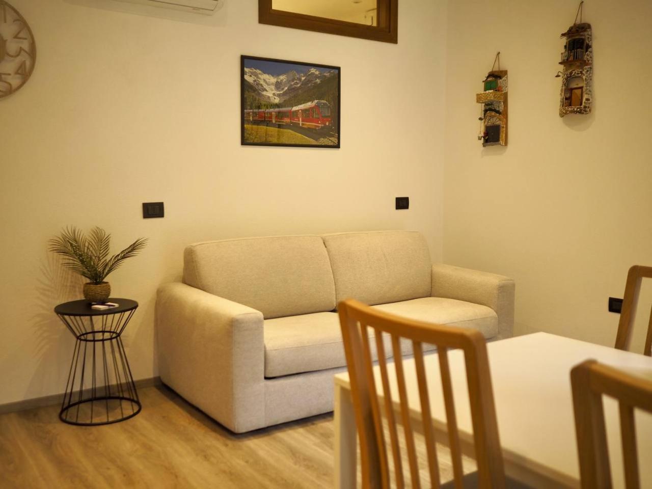 Casa Armida Apartment ตีราโน ภายนอก รูปภาพ